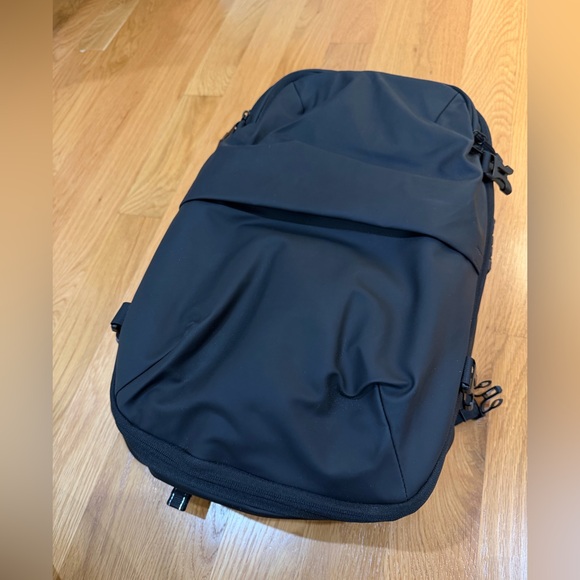 Handbags - NWOT Vacuum Seal Swiss Lock Black Travel Backpack with Pump